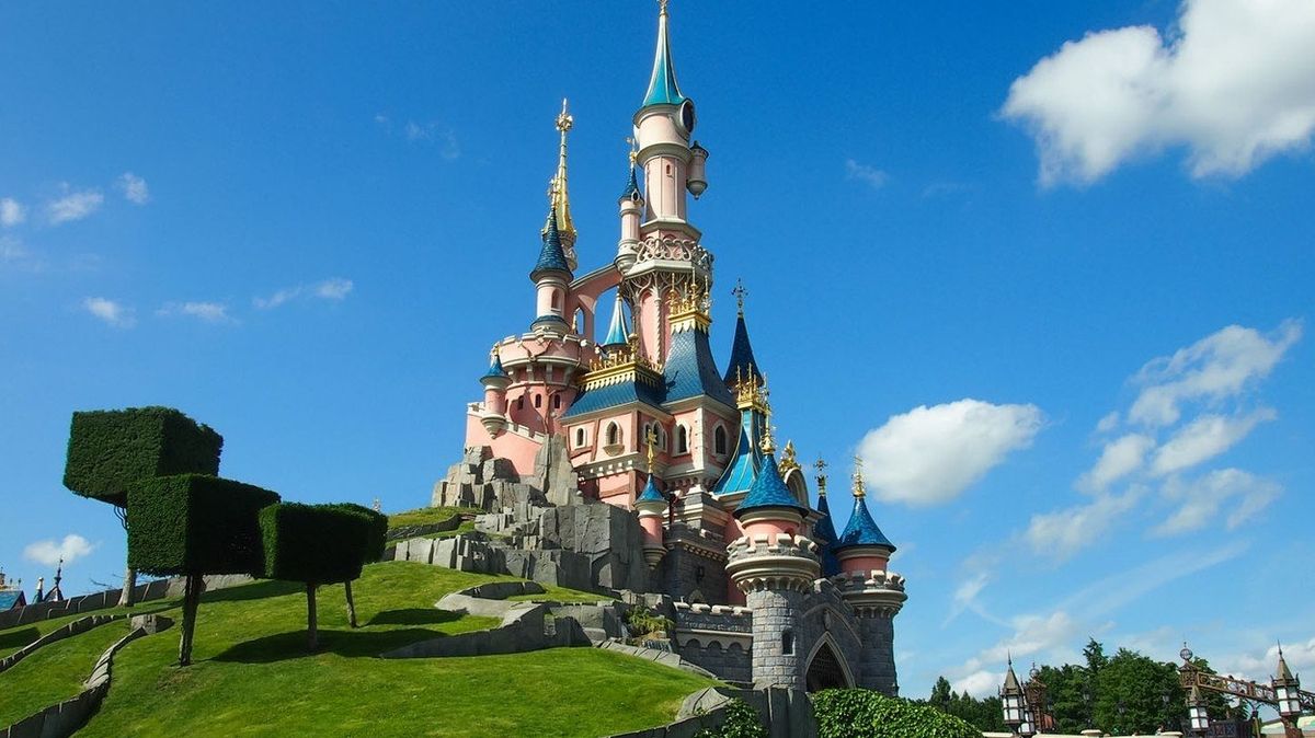 Disneyland en France est le parc le plus visité d’Europe.  Une extension vous attend